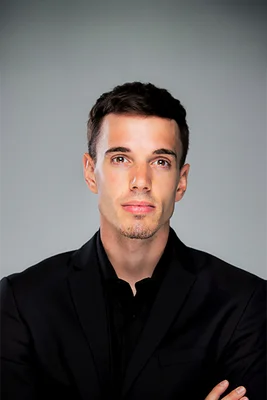 Portrait of Alec Willis, NYS Licensed Real Estate Salesperson